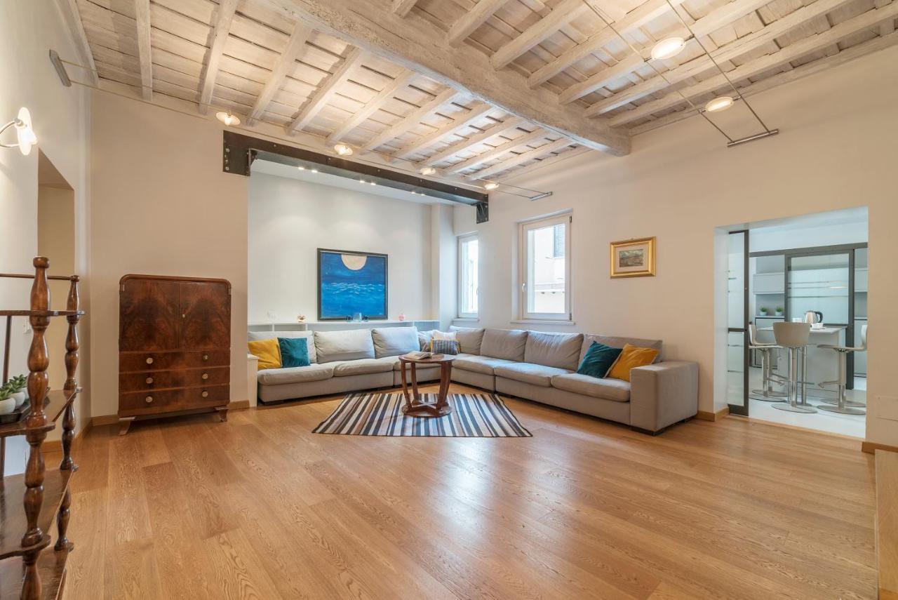 Piazza Navona Elegant Apartment Roma Esterno foto