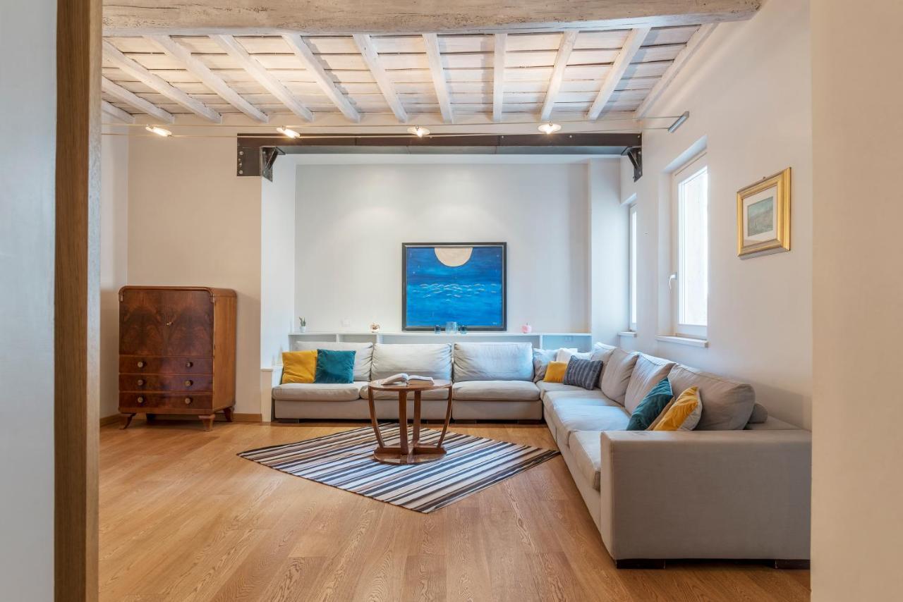 Piazza Navona Elegant Apartment Roma Esterno foto